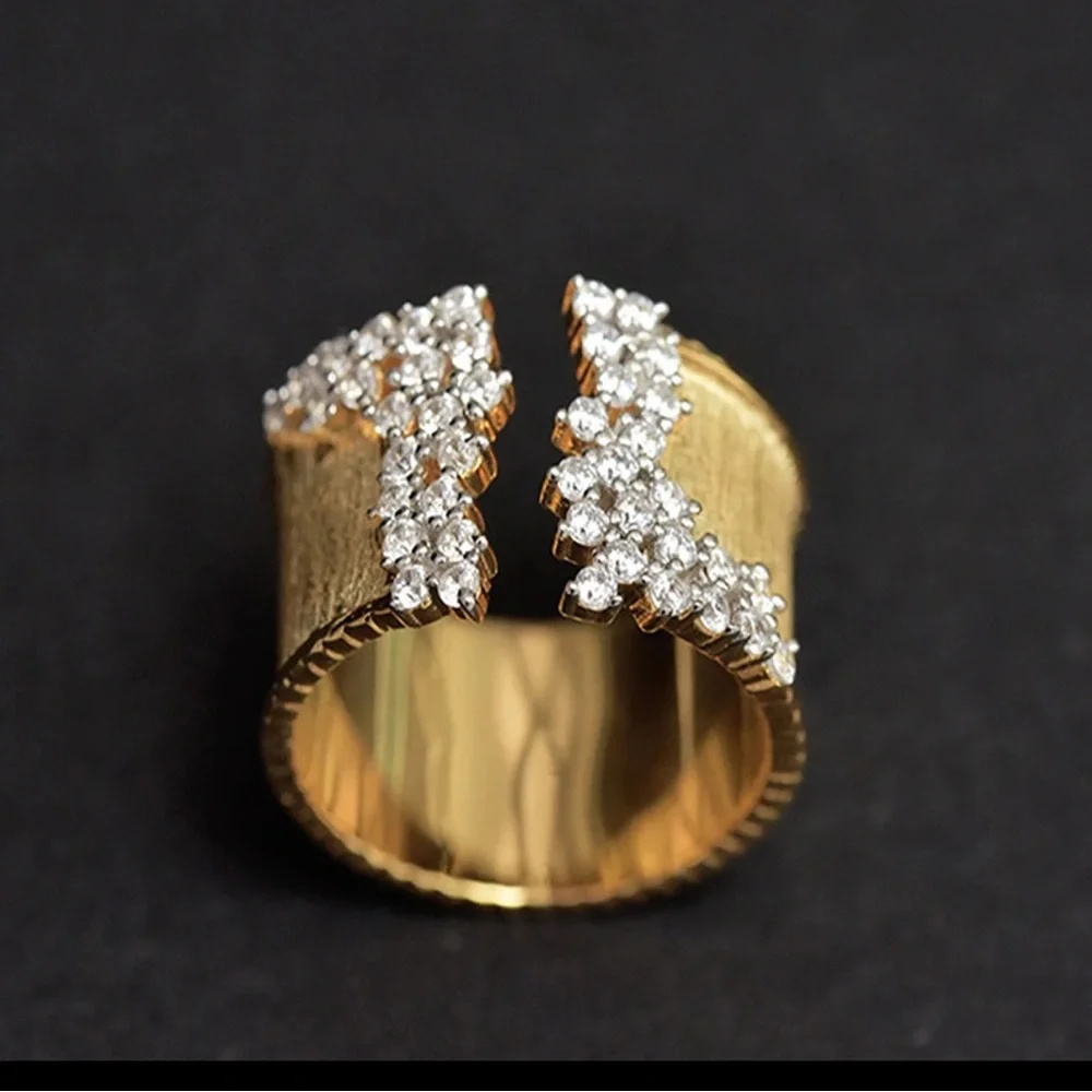 Textured Zircon Ring - Picture 11 of 13